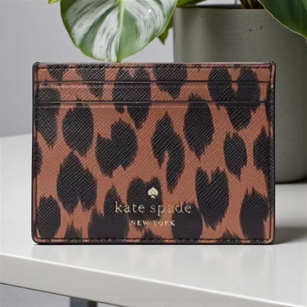 ♠️🤎♠️KATE SPADE♠️🤎♠️Schuyler Spotted Animal Small Slim Card Holder/NWOT
